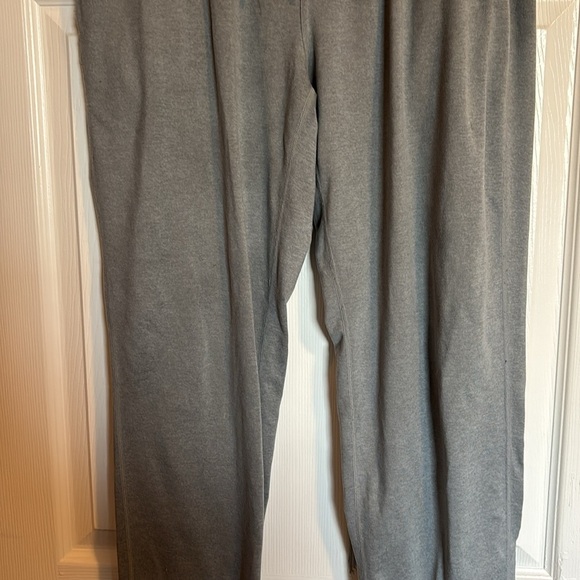 Vuori Ponto Performance men’s gray tapered leg jogger sweatpants size medium - Picture 2 of 8